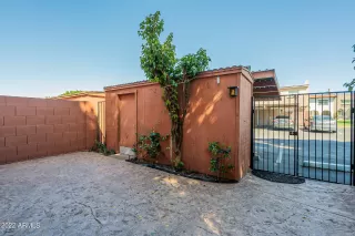 Photo #3: 6380426 Listing