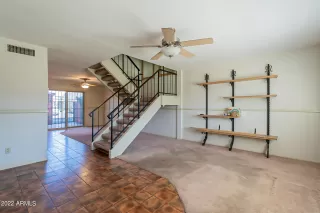 Photo #6: 6380426 Listing