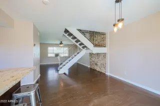 Photo #6: 6380572 Listing