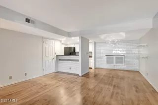 Photo #5: 6380584 Listing 