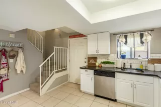 Photo #6: 6380678 Listing