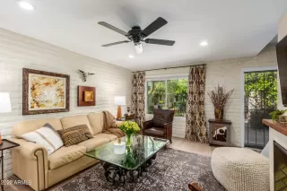 Photo #6: 6380718 Listing 