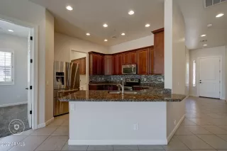 Photo #5: 6380748 Listing 