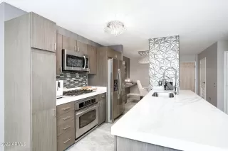 Photo #3: 6381209 Listing