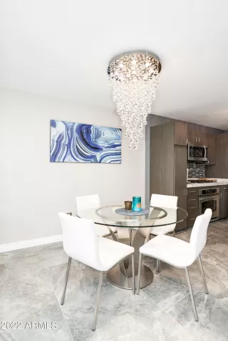 Photo #4: 6381209 Listing