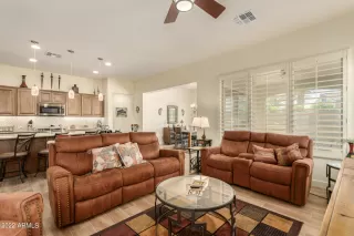 Photo #3: 6381217 Listing 