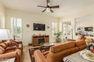 Photo #5: 6381217 Listing 