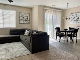 Photo #5: 6381300 Listing