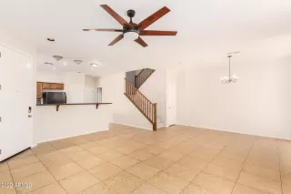 Photo #6: 6381330 Listing