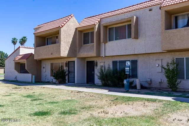 MLS: 6381386 Condo For Sale