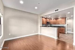 Photo #3: 6381397 Listing