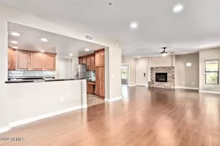Photo #5: 6381397 Listing