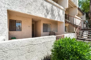 Photo #5: 6381419 Listing