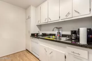 Photo #6: 6381443 Listing 