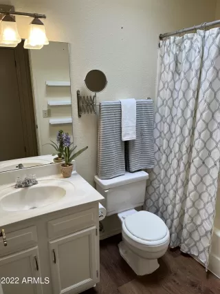 Photo #5: 6381563 Listing