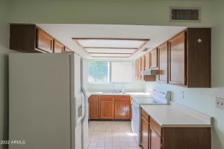 Photo #5: 6381620 Listing 