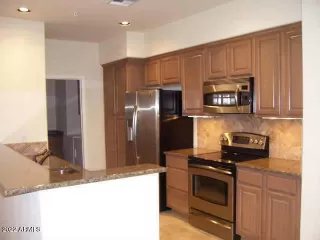 Photo #6: 6381640 Listing