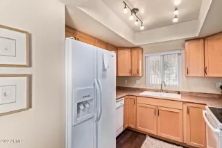 Photo #6: 6381907 Listing