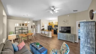 Photo #4: 6381943 Listing