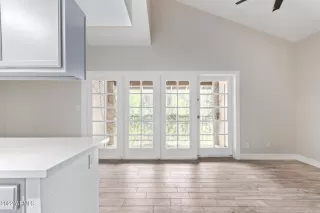 Photo #4: 6382058 Listing