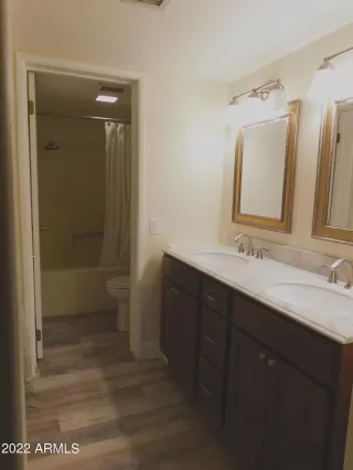 Photo #5: 6382074 Listing