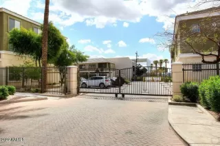 Photo #3: 6382126 Listing 