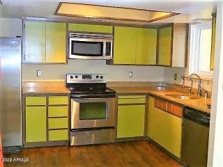 Photo #5: 6382137 Listing