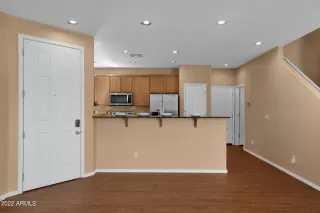 Photo #6: 6382155 Listing