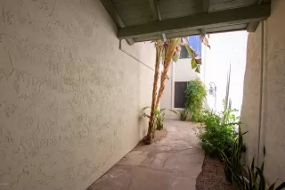 Photo #5: 6382200 Listing 
