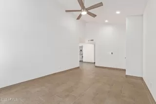 Photo #5: 6382202 Listing