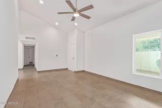 Photo #6: 6382202 Listing