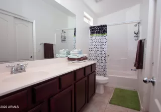 Photo #6: 6382403 Listing