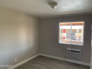 Photo #4: 6382432 Listing