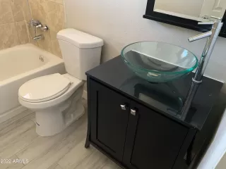 Photo #5: 6382432 Listing