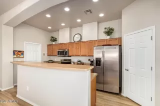 Photo #4: 6382434 Listing 