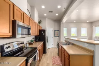 Photo #6: 6382434 Listing 