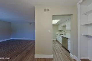 Photo #5: 6382681 Listing