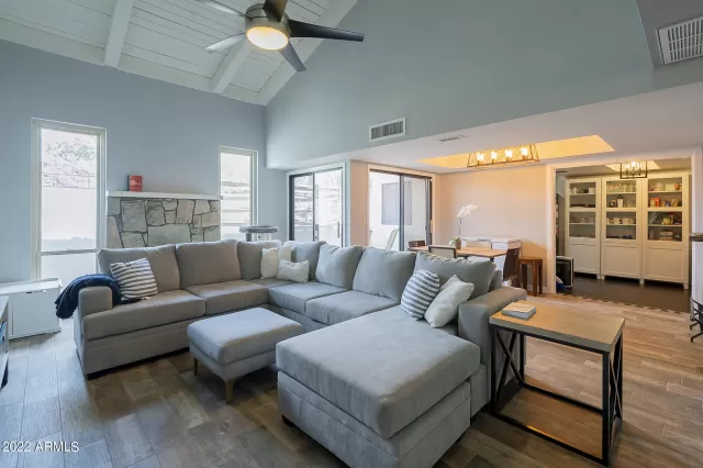 MLS: 6382734 Condo For Sale