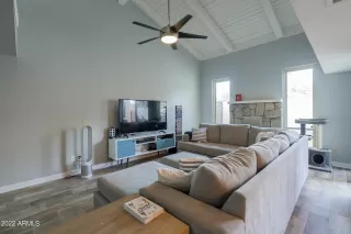 Photo #2: 6382734 Listing 