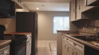 Photo #6: 6382870 Listing