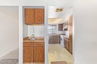 Photo #6: 6383065 Listing