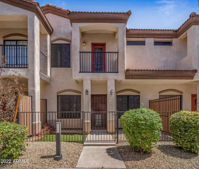 MLS: 6383394 Condo For Sale