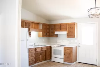 Photo #3: 6383462 Listing 