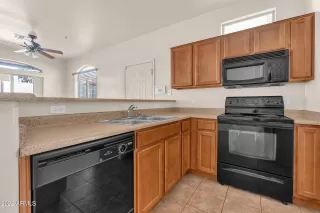 Photo #4: 6383593 Listing 