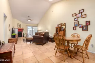 Photo #4: 6383623 Listing