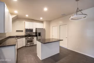 Photo #4: 6383675 Listing