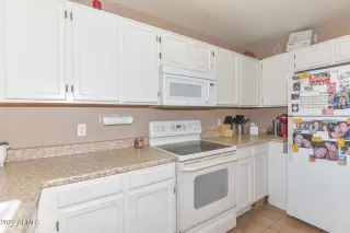 Photo #5: 6383734 Listing