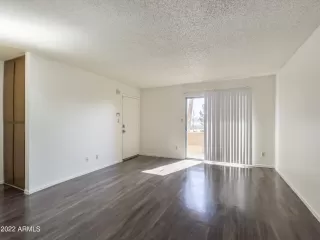 Photo #2: 6383911 Listing