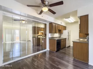 Photo #4: 6383911 Listing