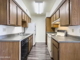 Photo #5: 6383911 Listing